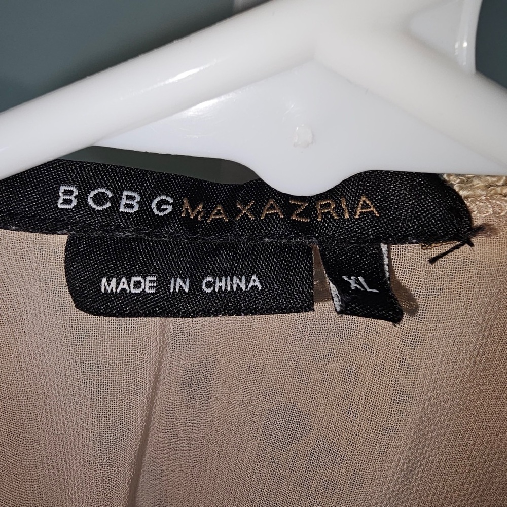 BCBGMAXAZRIA Knit crochet Cover. topper XL - Picture 5 of 7